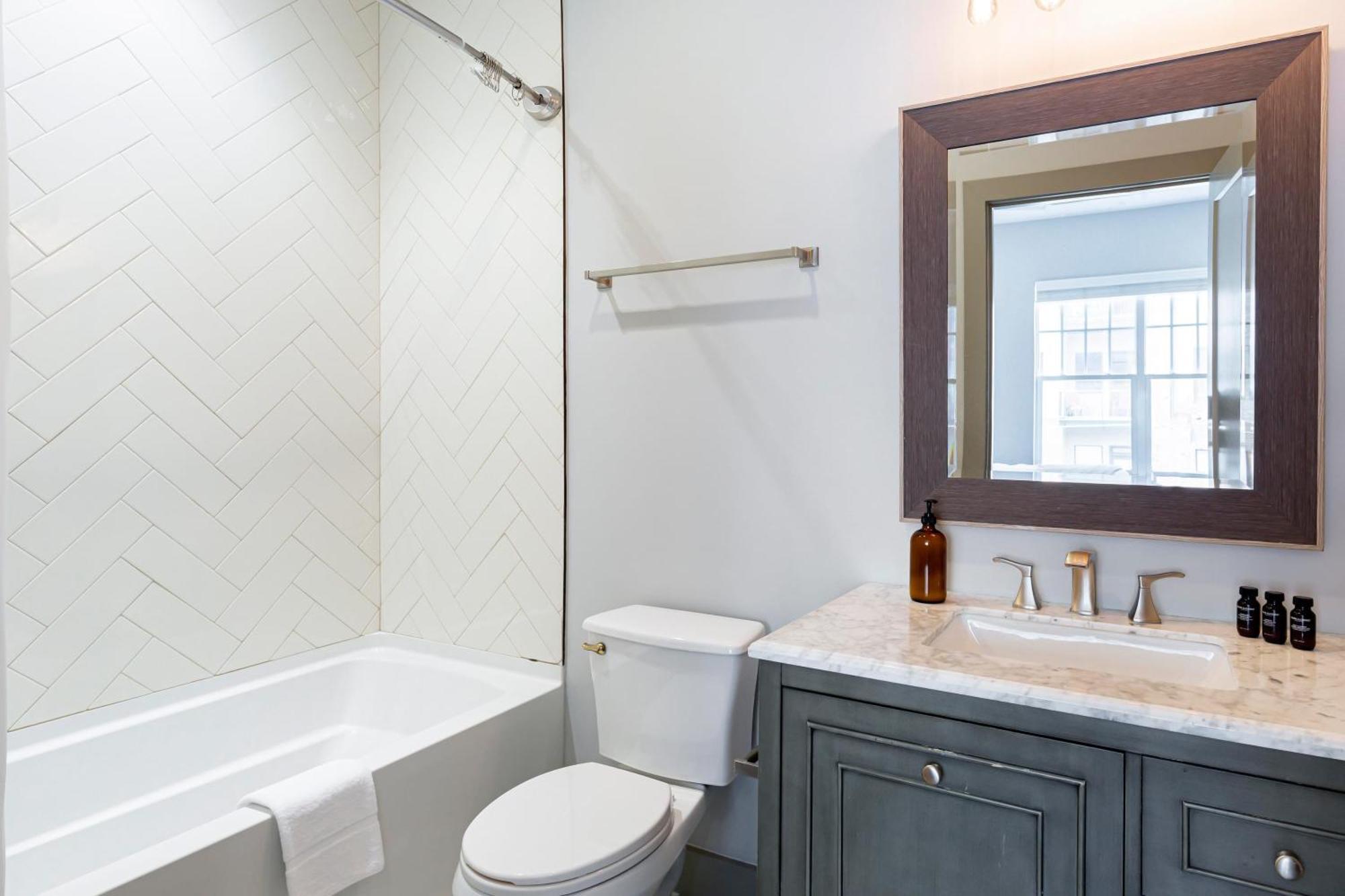Waverly By Avantstay Nashville-Inspired Townhome W Luxury Kitchen Pool Table Экстерьер фото