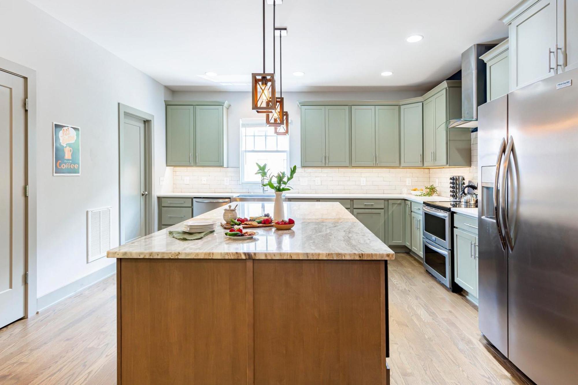 Waverly By Avantstay Nashville-Inspired Townhome W Luxury Kitchen Pool Table Экстерьер фото